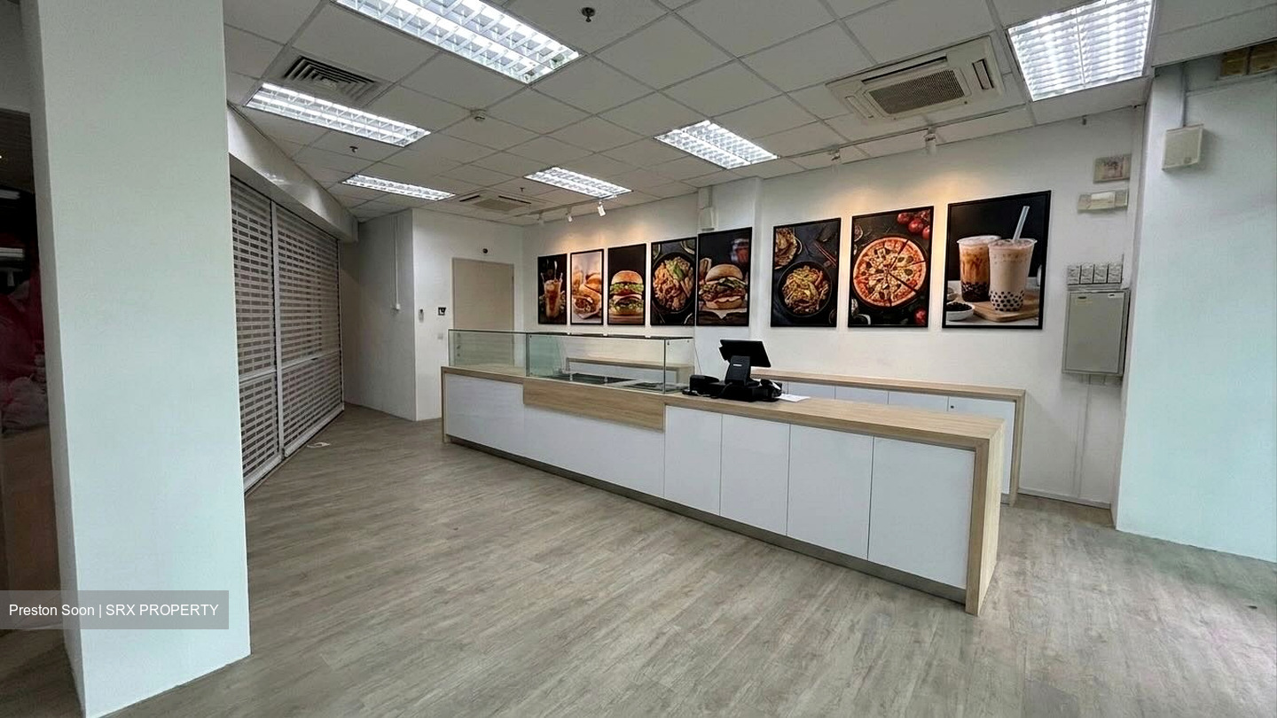 NEWest (D5), Retail #604791441